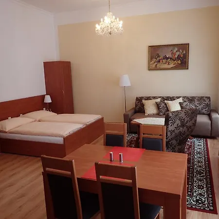 Paderewski Apartment *